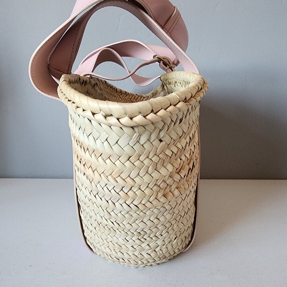 Chloe Basket Tote Bag "LIKE NEW" - Picture 12 of 16